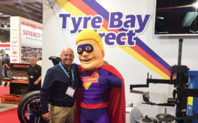 Tyre Bay Dave with Automechanika Delegate