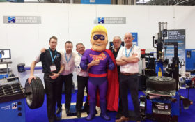 Tyre Bay Dave with Automechanika Exhibitor 11